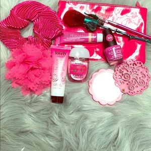 “Tickled pink” set... various products.